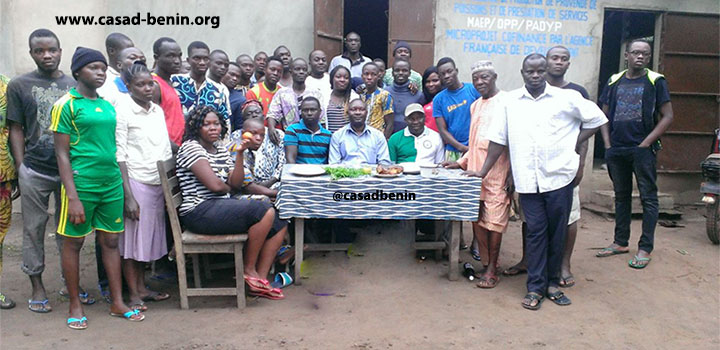 Visite du Chef d’Arrondissement de Takon aux jeunes boursiers de la deuxième vague de CASAD-BENIN